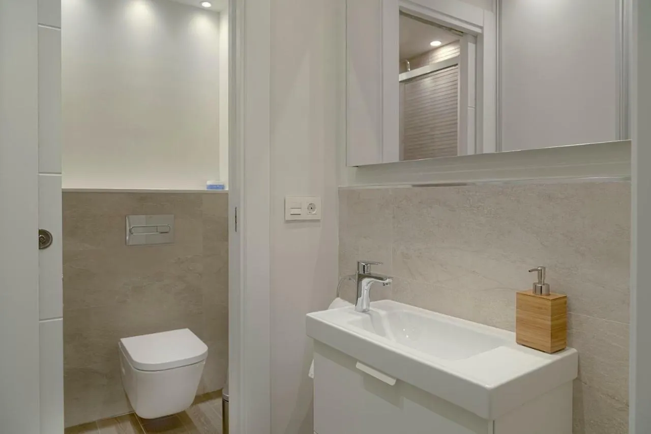 Suncity Teatro Premier Apartment Malaga Spain